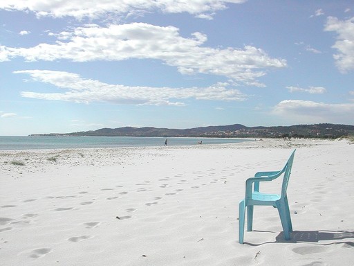 Sardegna riapre le spiagge ma quarantena per chi arriva da fuori