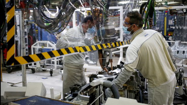 Auto, peggior mese di sempre per il mercato Ue: immatricolazioni aprile -78,3%