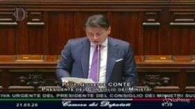 Conte: “Ripartiamo ma non è ancora tempo di party, movida e assembramenti”