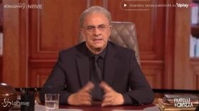 Crozza-De Luca: “Ombrelloni a 5 mt.? Posso capire in Romagna perché lì è tutto deserto”