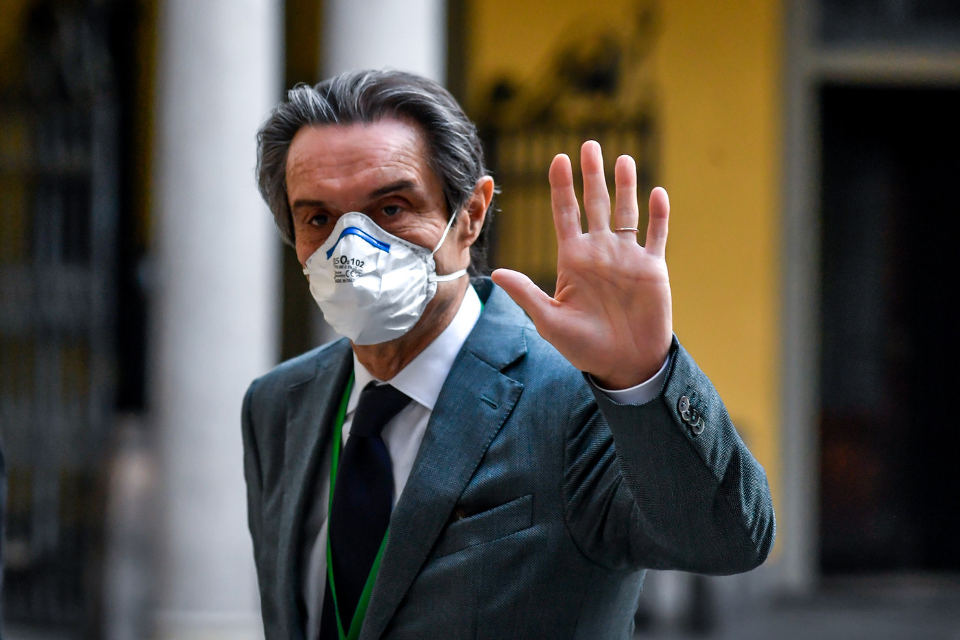 Fontana: “Bene Lombardia arancione da domenica, lunedì scuole medie aperte”