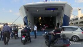 Grecia, ripartono i traghetti per le isole