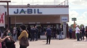 Jabil, continua il presidio degli operai contro i 190 licenziamenti