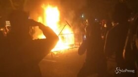 Morte Floyd, scontri e proteste davanti alla Casa Bianca