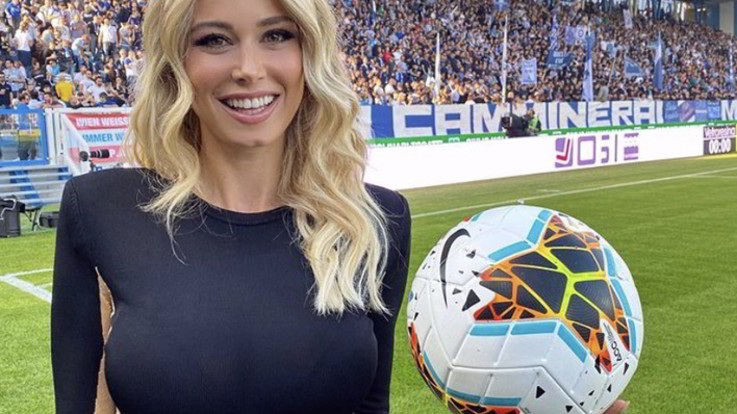 Diletta Leotta mostra il pallone e la vita torna a sorridere