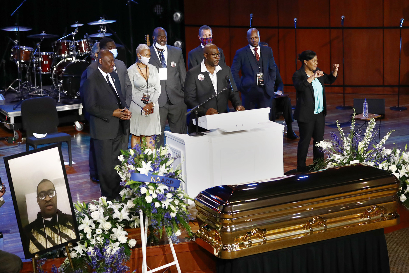 Usa, in migliaia a Minneapolis per commemorare Floyd, martire afroamericano