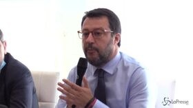Napoli, Salvini: “Non capisco Berlusconi, spero nessuno abbia strane idee su accordi col governo”