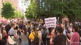 Morte George Floyd, protesta antirazzista a Madrid
