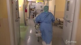 Coronavirus, New York prova a riaprire