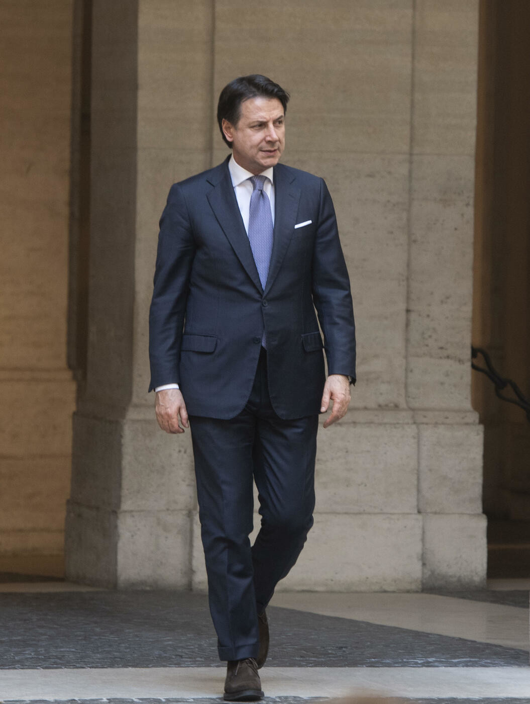 Governo, piano Colao manda in tilt maggioranza: Conte vede ministri