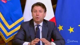 Riaperture, Conte firma Dpcm: slitta l’ok al calcetto