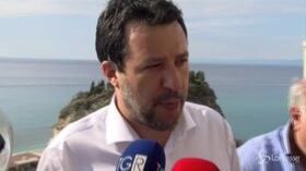 Salvini: “Calabria e Sicilia siano modello per bellezza e turismo”
