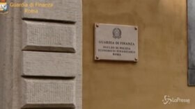 Roma, a San Basilio il call center della droga: 7 arresti