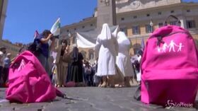Protesta delle scuole paritarie, flash mob davanti a Montecitorio