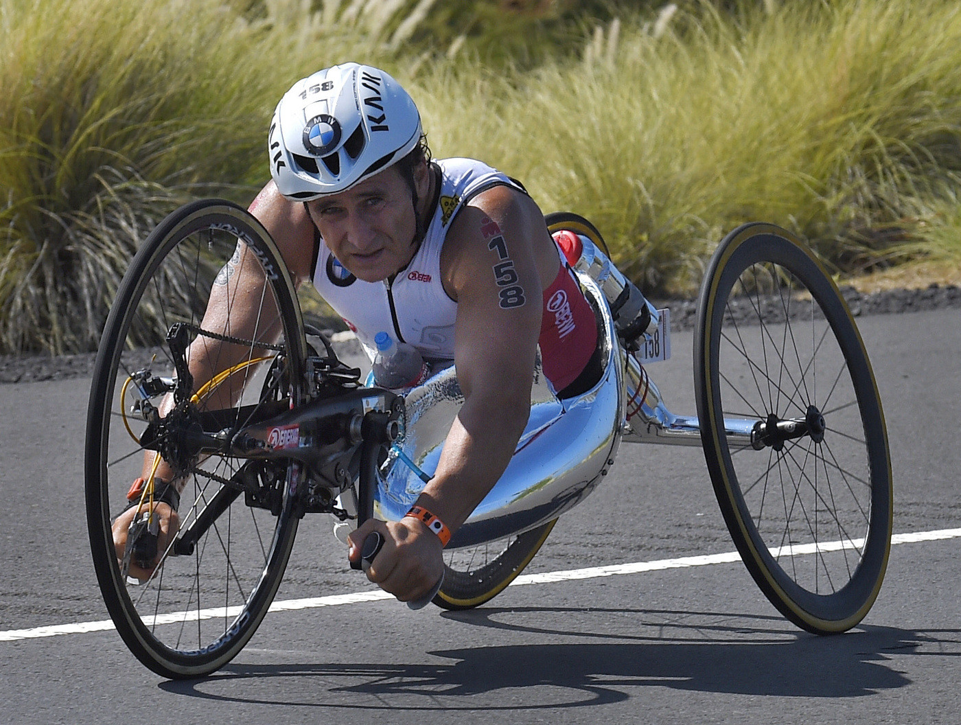 Zanardi, prima notte in terapia intensiva: condizioni stabili, ma gravissime