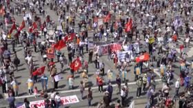 Milano: in migliaia in piazza Duomo per chiedere il commissariamento della Regione Lombardia