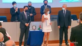 Conte premia infermieri e medici: “Italia ha dato grande prova di sé”