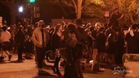 Usa: scontri davanti alla Casa Bianca, manifestanti cercano di abbattere statua Jackson