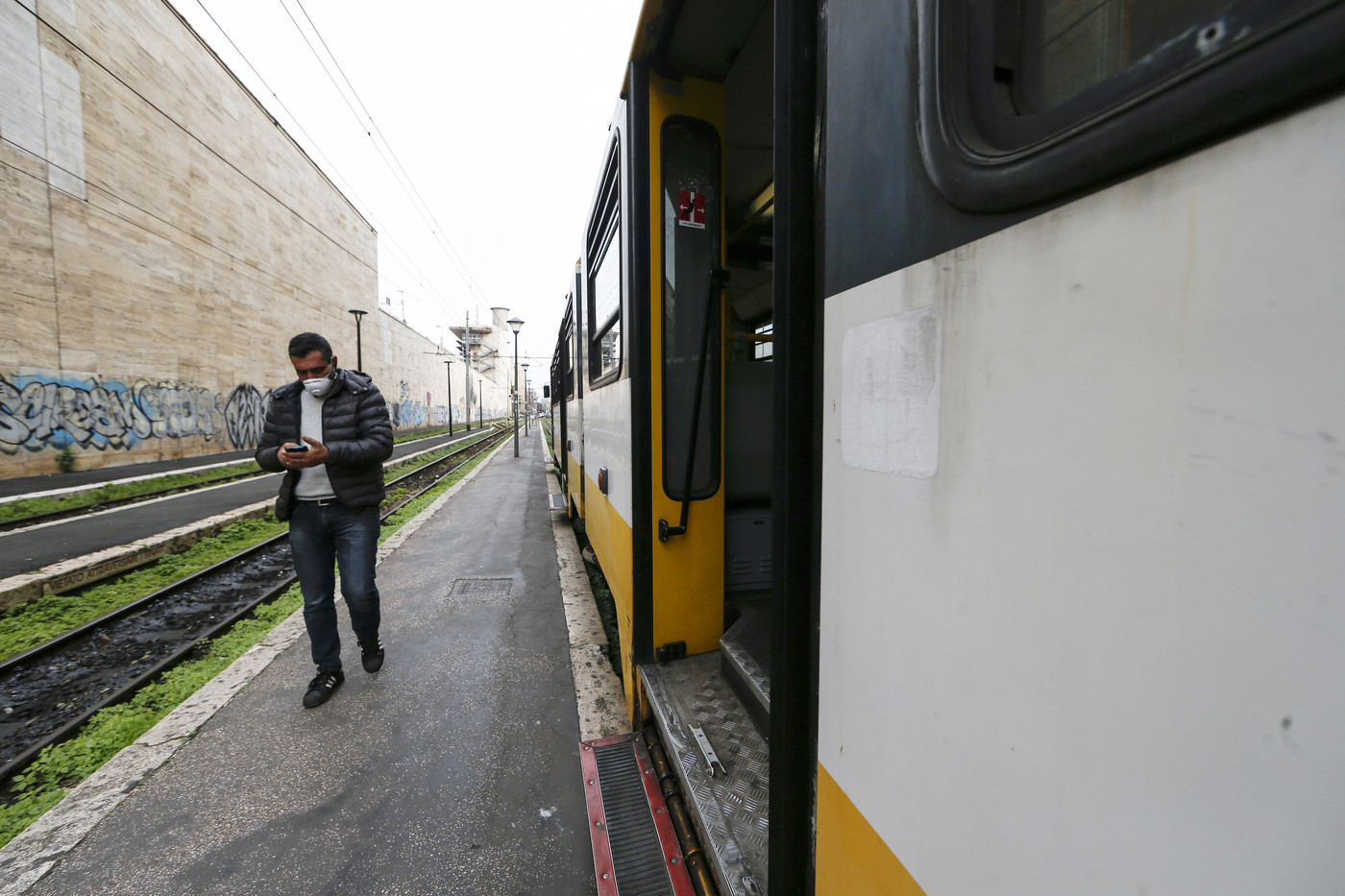 Rubati a Tim oltre un milione di dati utenti, arresti tra dipendenti infedeli