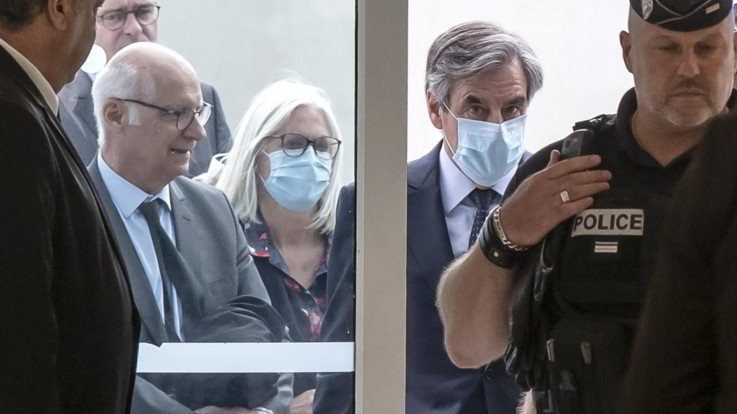 Francia, condannato ex premier Fillon per lo scandalo degli impieghi fittizi