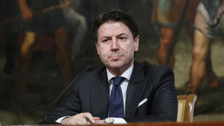 Mes, Strappo Pd-M5S. Conte prende ancora tempo, l'Aula fa paura