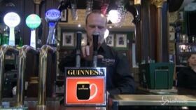 Coronavirus: restrizioni allentate in Irlanda, la birra torna a scorrere nei pub