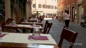Roma: i turisti scarseggiano ancora, operatori preoccupati: “E’ una tragedia…”