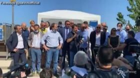 Disordini a Mondragone, Salvini: “Convinto che ci sia dietro la camorra”