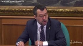 Salvini: “Se mettiamo De Micheli e Azzolina su monopattino direzione infinito è servizio al Paese”