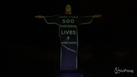 Brasile, omaggio alle vittime del Covid sul Cristo Redentore