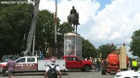 Virginia, Richmond rimuove la statua del generale confederato Stonewall Jackson