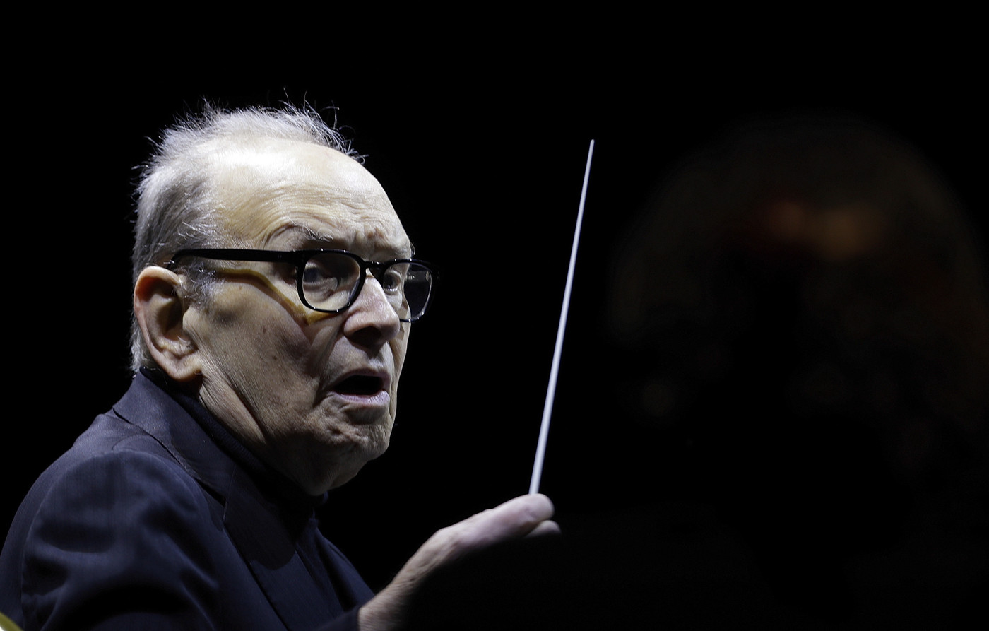 Morricone si è scritto il necrologio di suo pugno: “Sono morto, vado via senza disturbare”
