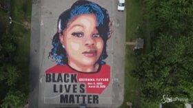 Breonna Taylor, un murales da 700mq per ricordare la 26enne uccisa a Louisville