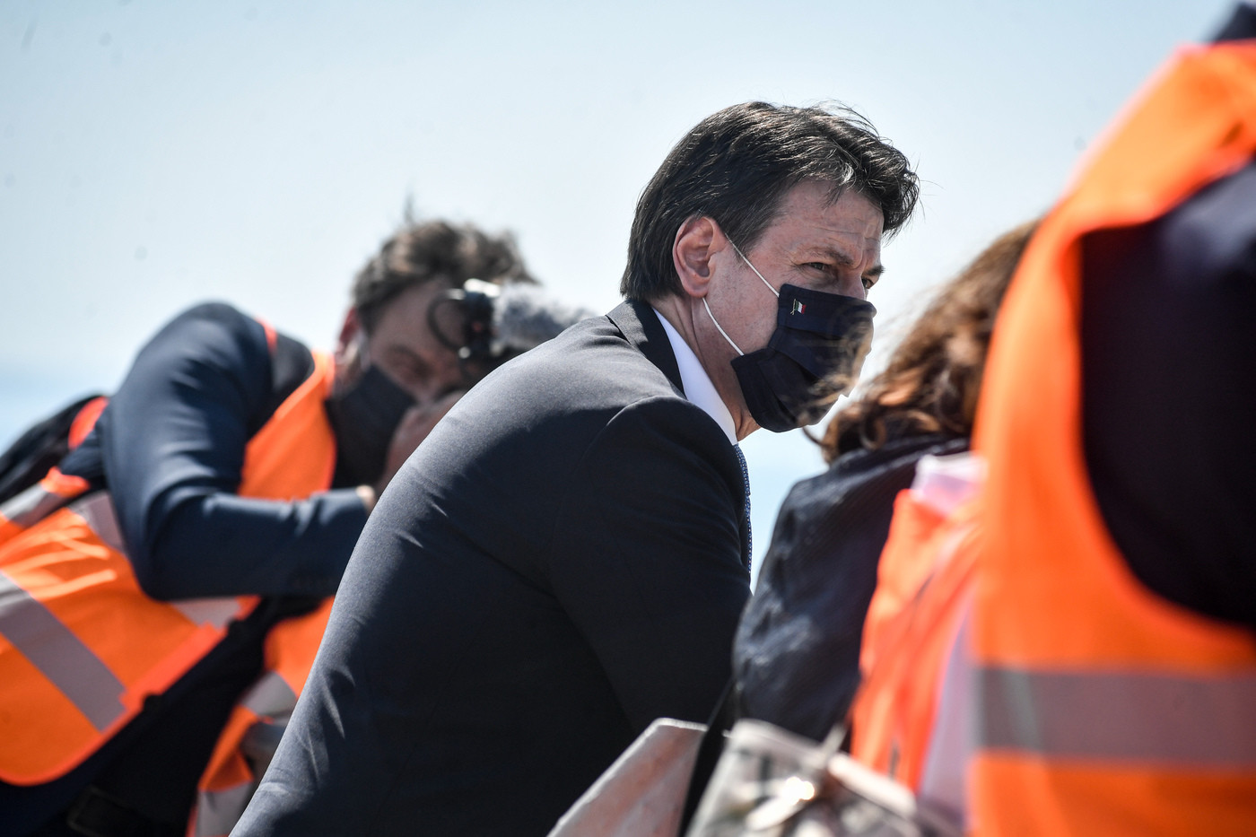 Conte: proroghiamo lo stato di emergenza fino a fine anno. Poi frena