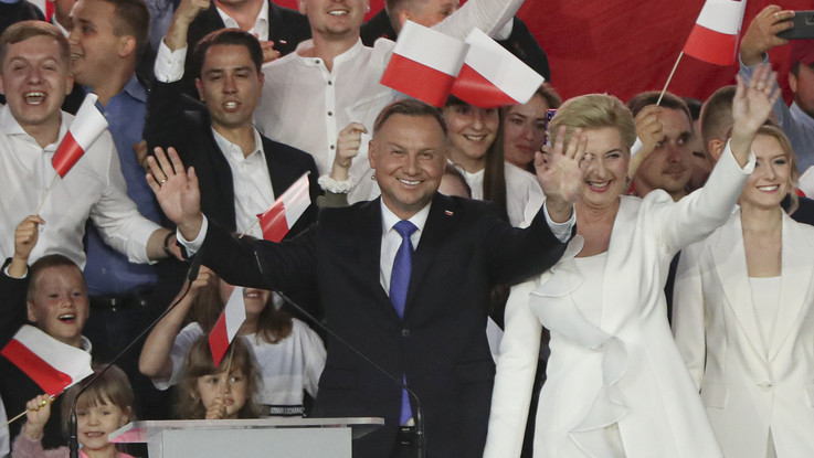 Polonia, Duda vince elezioni presidenziali con 51,21% voti