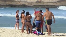 Brasile, a Rio de Janeiro multe a chi è in spiaggia senza mascherine
