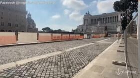 Roma, Raggi: “Va avanti il piano sanpietrini”