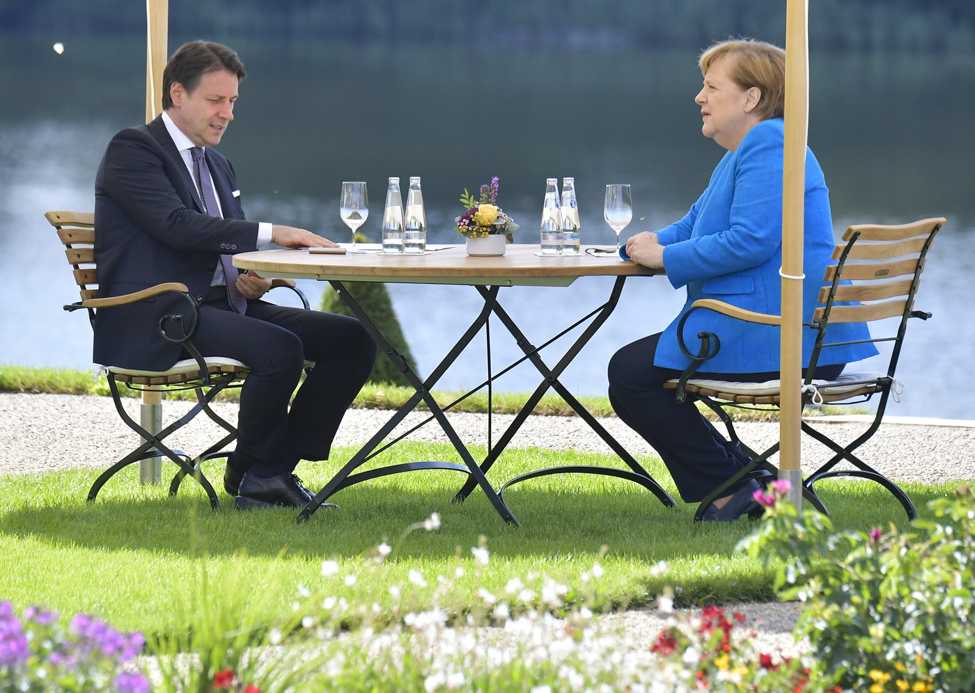 Ue, Conte a Merkel: “La tempestività della risposta alla crisi è fondamentale”