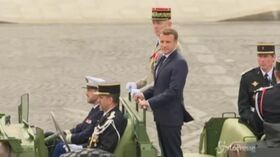 Parigi, Macron alle celebrazioni per la presa della Bastiglia
