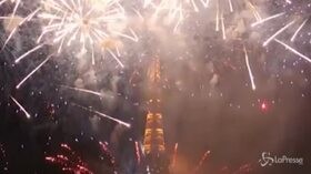 Parigi, lo spettacolo dei fuochi d’artificio del 14 luglio