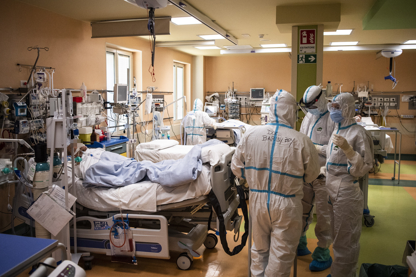 Coronavirus: tornano a salire i contagi in Italia, 13 i decessi