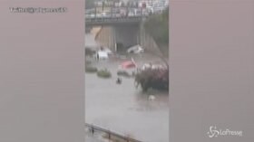 Bomba d’acqua a Palermo, strade come fiumi