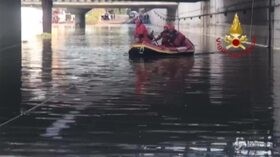 Palermo, estratta un’auto dal sottopasso: nessuno all’interno