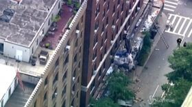 Manhattan, crolla un’impalcatura in uno stabile: un morto e tre feriti