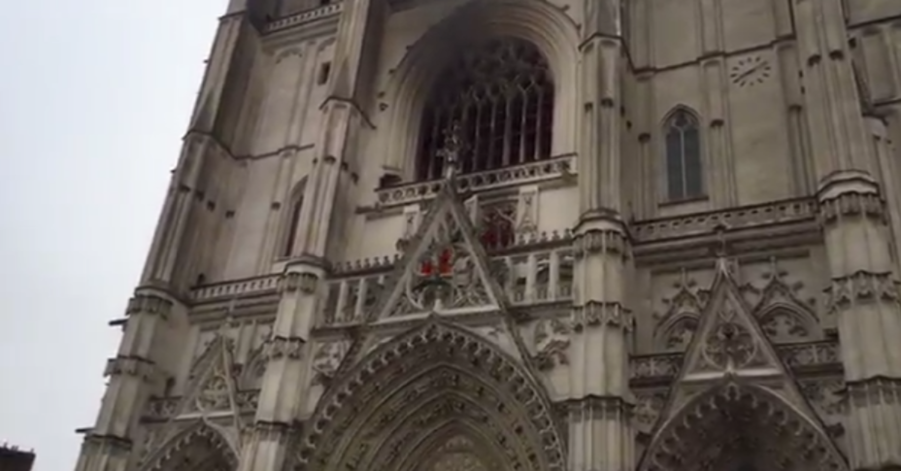 Francia, a fuoco la cattedrale gotica di Nantes