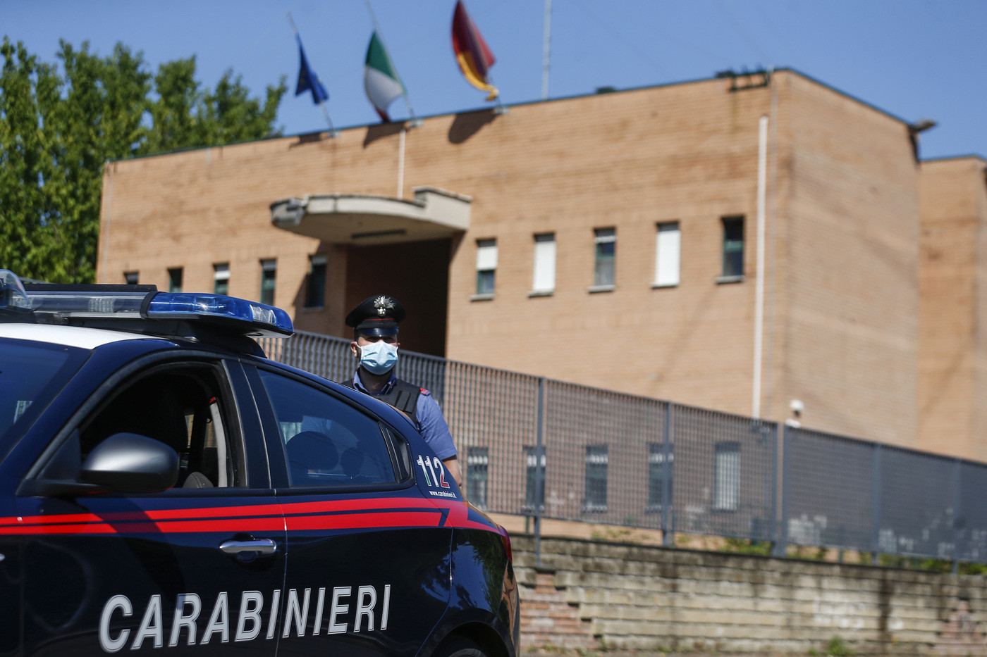 Spaccio, torture ed estorsioni: arrestati 6 carabinieri