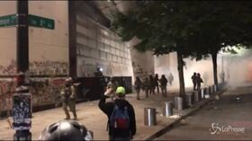 Usa, proteste a Portland: scontri e tensione su presenza agenti federali