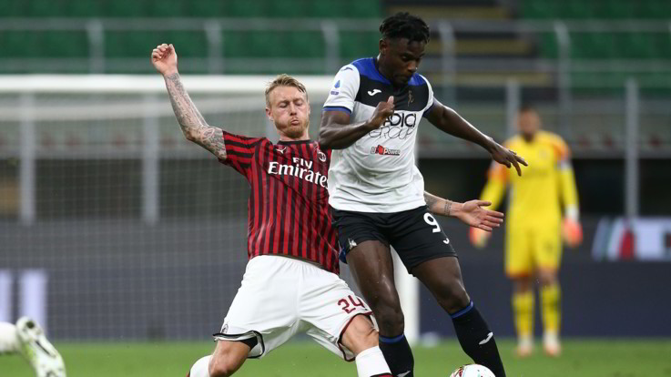 Il Milan frena la corsa dell'Atalanta: Calhanoglu apre, risponde Zapata