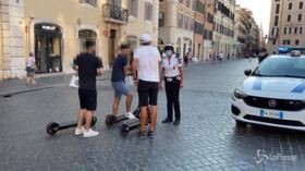 Roma, contestati oltre 150 illeciti a monopattini in centro