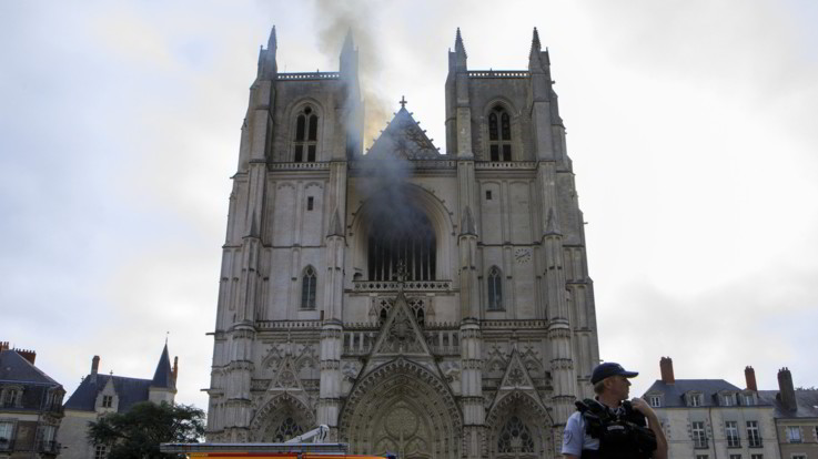 Nantes, volontario ammette di aver appiccato l'incendio alla cattedrale